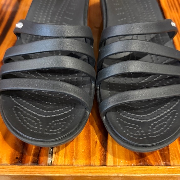 Crocs - Picture 4 of 5